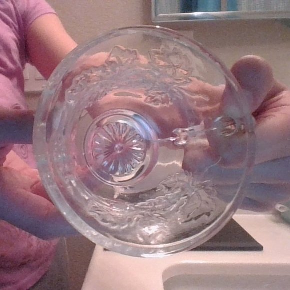 Glass teacup - Picture 2 of 5